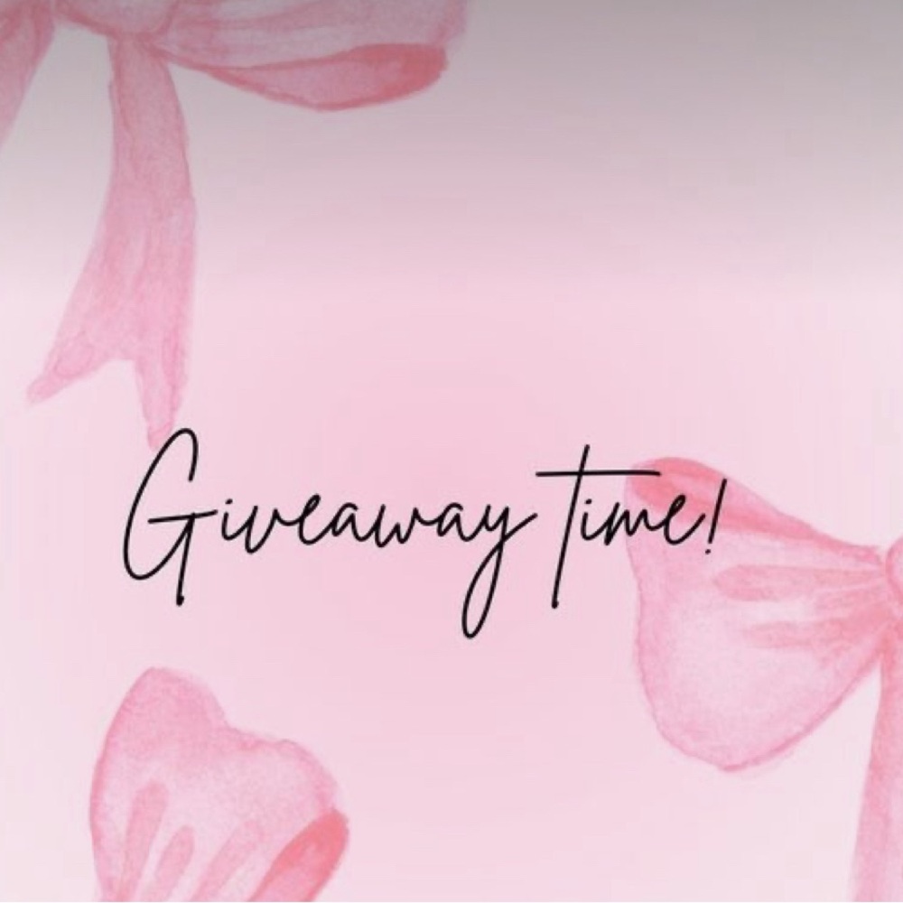Giveaway Flyer 🌸